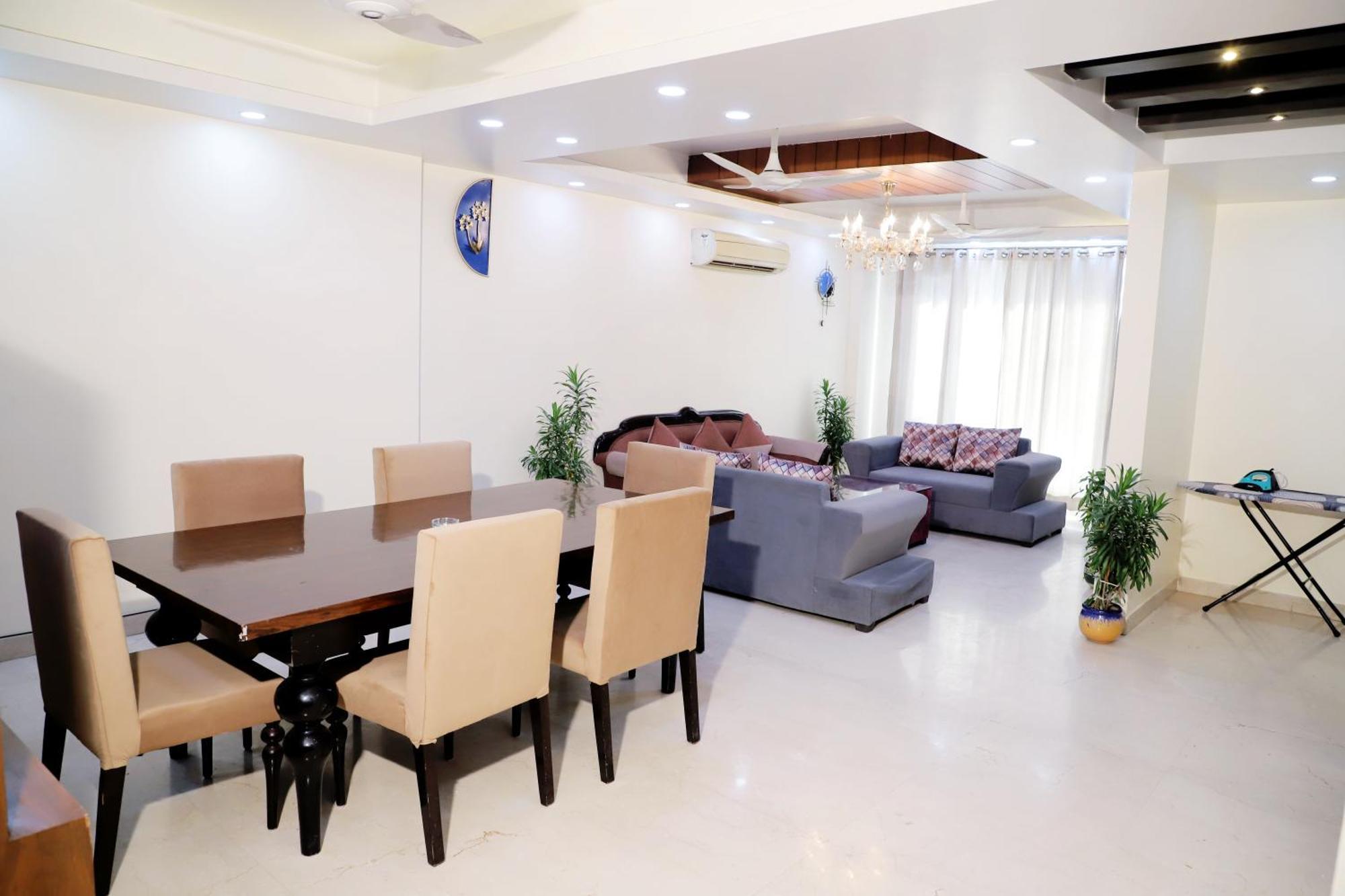 Apartment Fortune Service 3bhk,j-171 Saket New Delhi