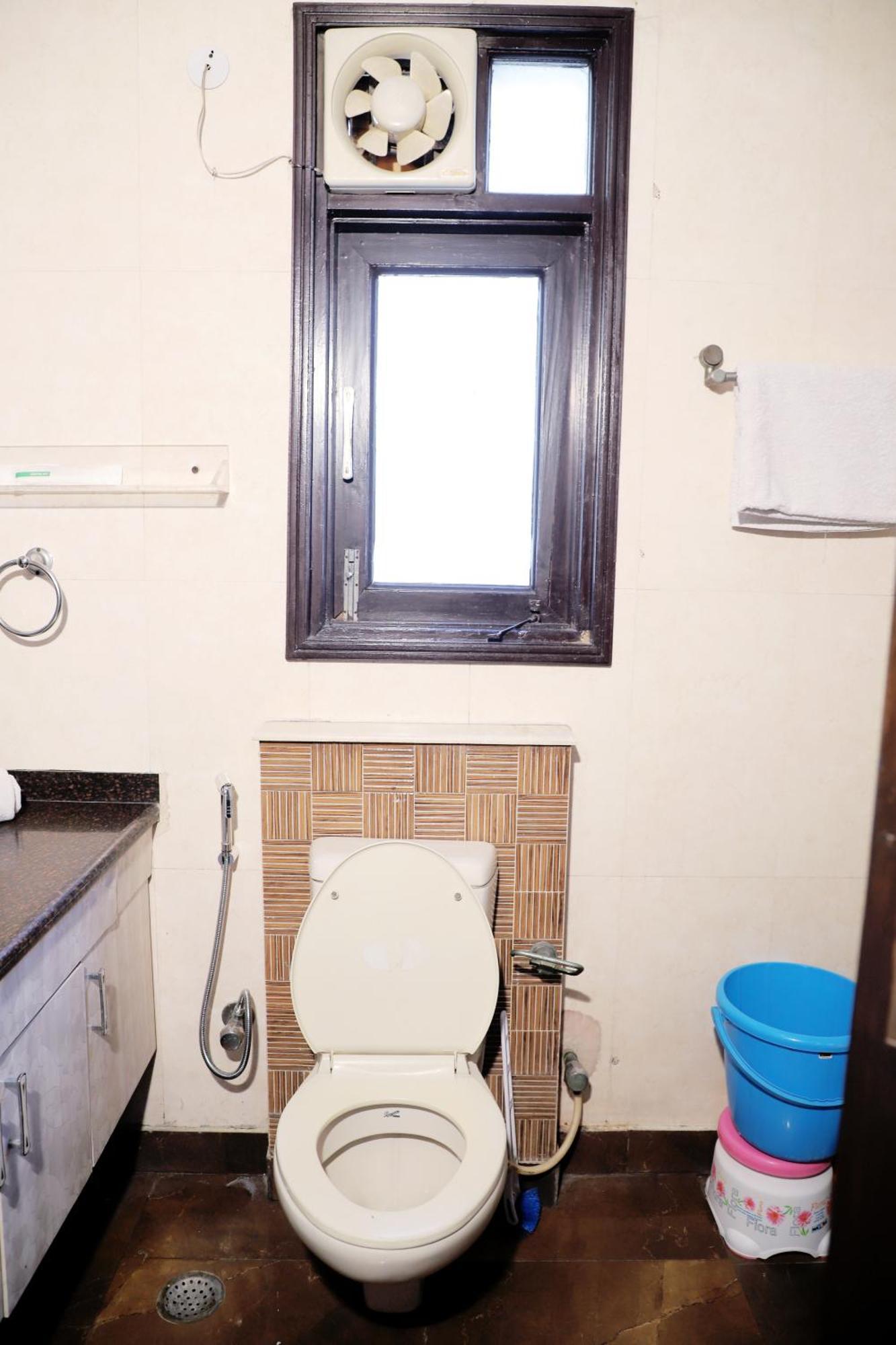 Fortune Service 3bhk,j-171 Saket
