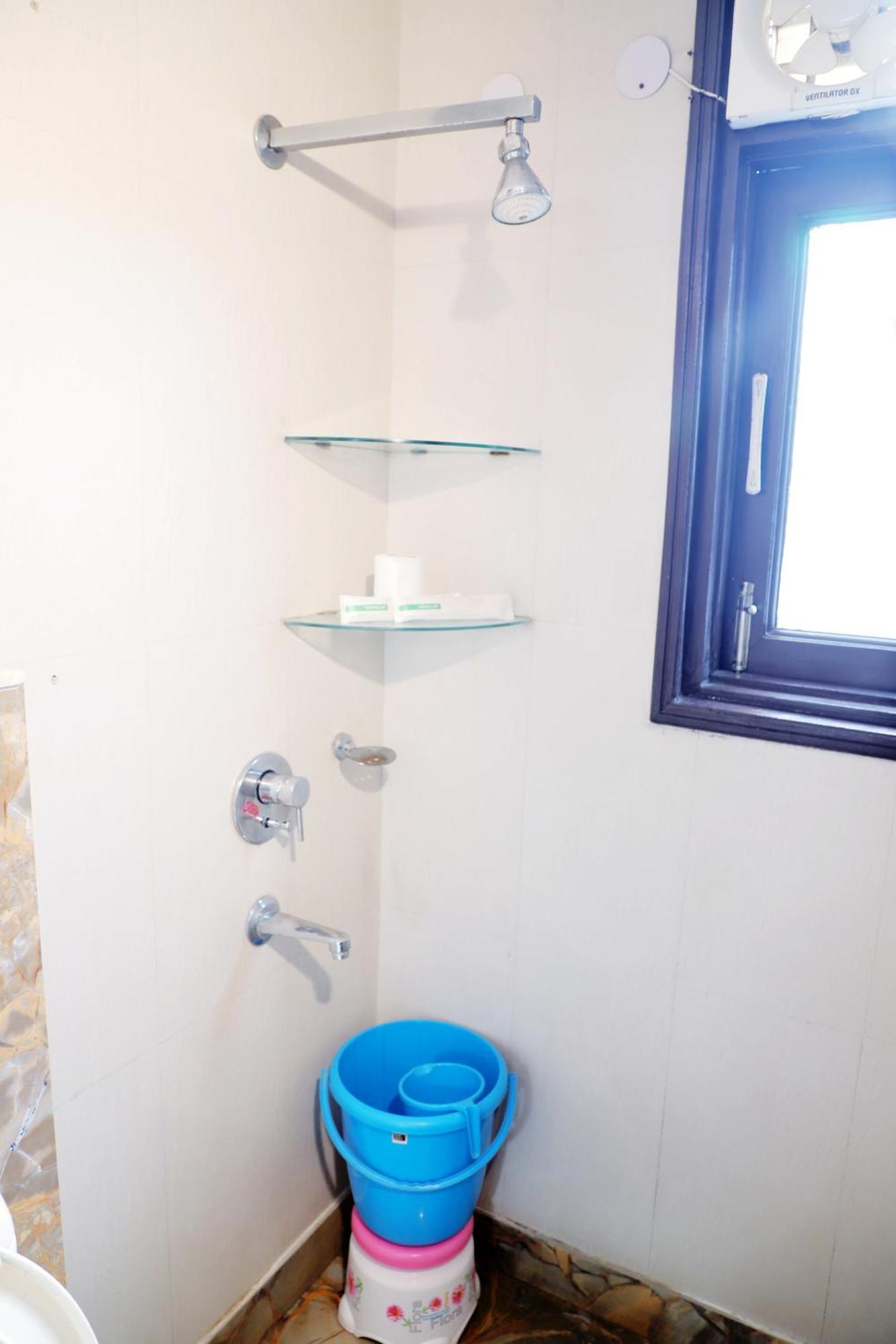 Fortune Service 3bhk,j-171 Saket Apartment