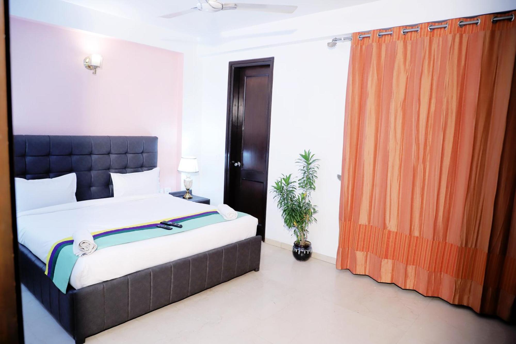 Fortune Service 3bhk,j-171 Saket New Delhi