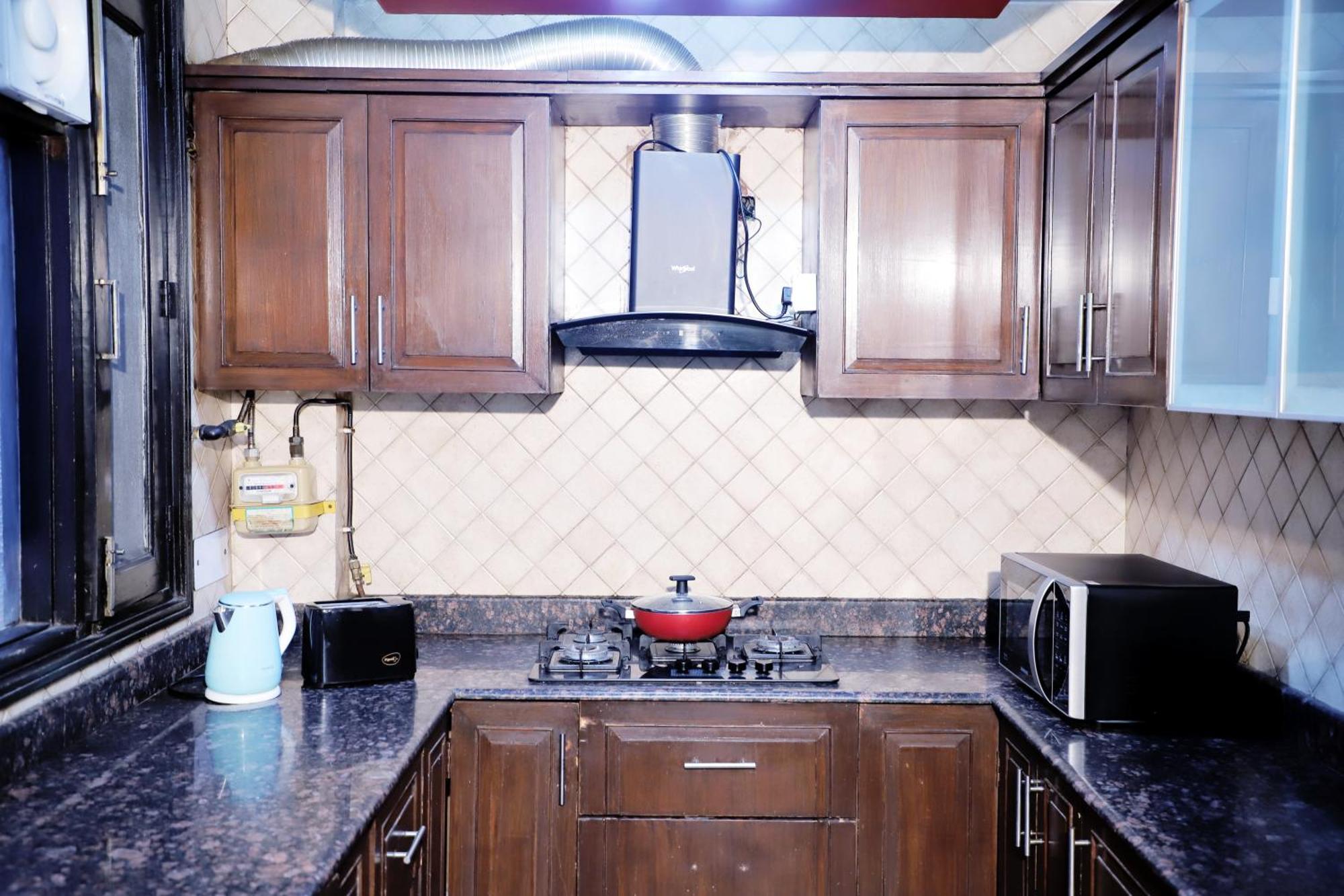 Apartment Fortune Service 3bhk,j-171 Saket *