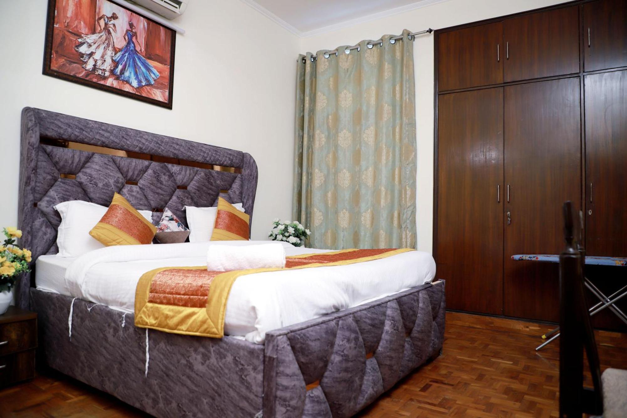 Apartment Fortune Service 3bhk,j-171 Saket *