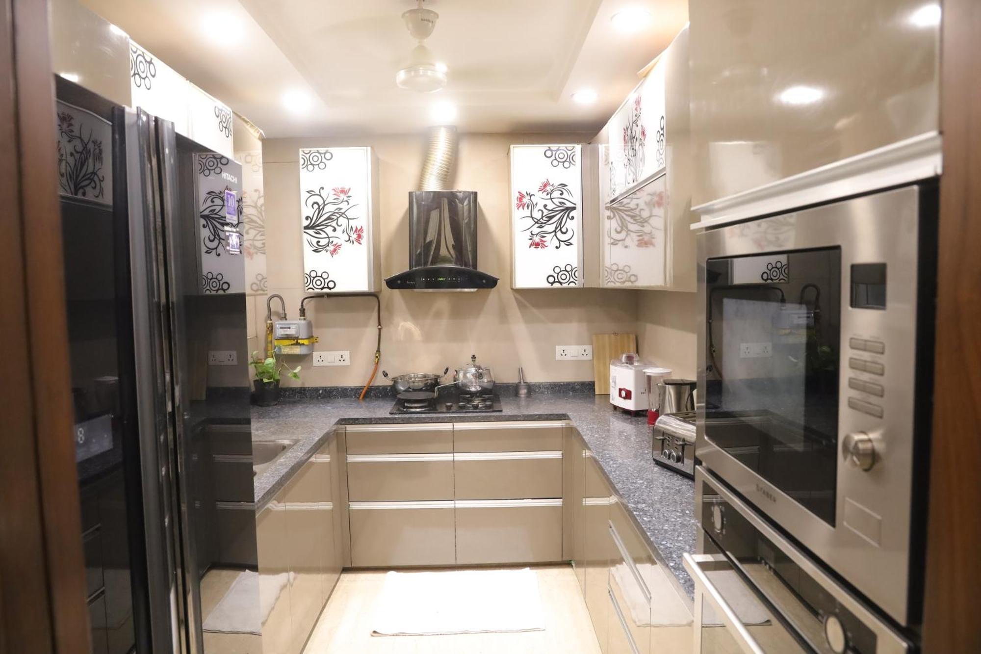 Fortune Service 3bhk,j-171 Saket